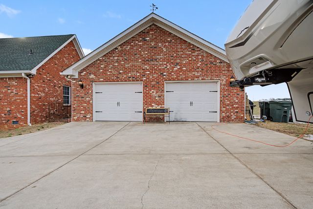 117 Bloomsbury Dr, Portland, TN 37148