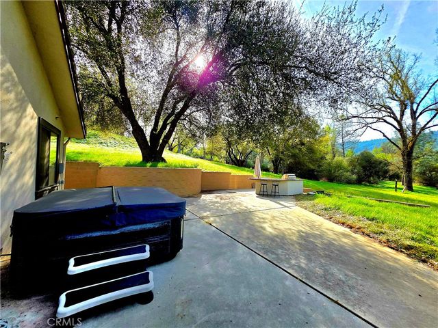 45344 S Oakview, Oakhurst, CA 93644
