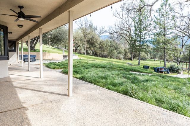 45344 S Oakview, Oakhurst, CA 93644