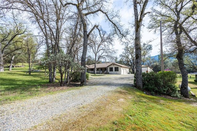 45344 S Oakview, Oakhurst, CA 93644