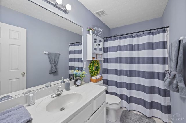 1207 Durbin Terrace, Hamilton Twp, OH 45039