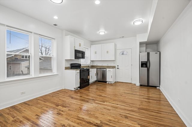 3849 W Ainslie Street 1, Chicago, IL 60625