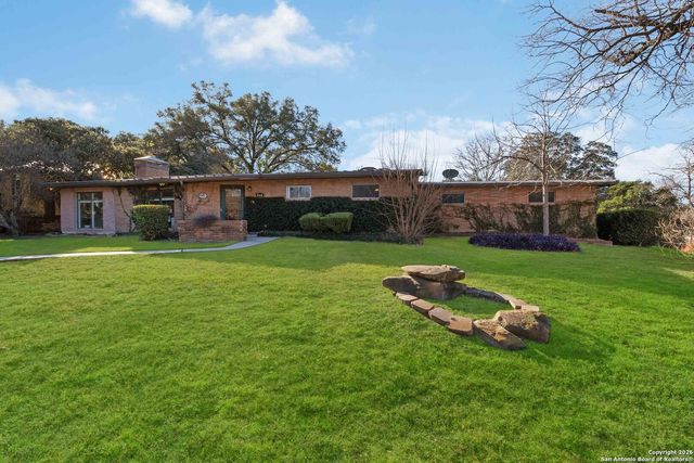 800 Eventide, Terrell Hills, TX 78209