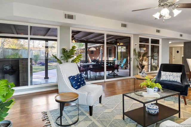 800 Eventide, Terrell Hills, TX 78209