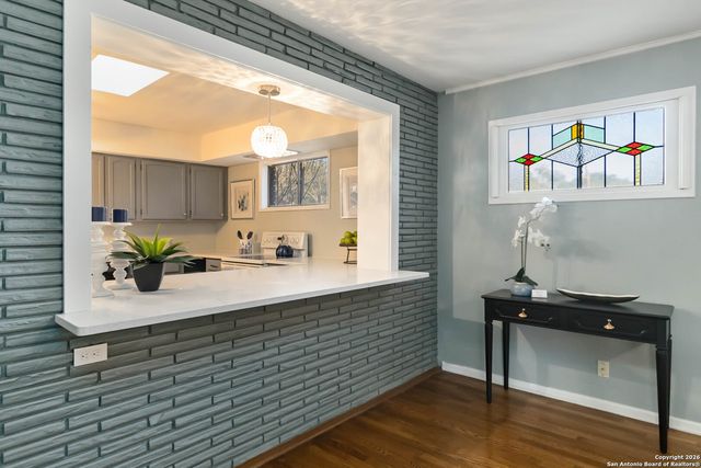 800 Eventide, Terrell Hills, TX 78209