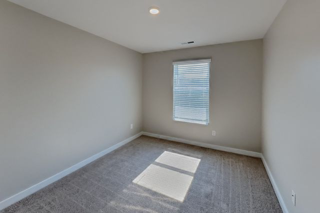 7001 Park Knoll Ln, Mount Juliet, TN 37122