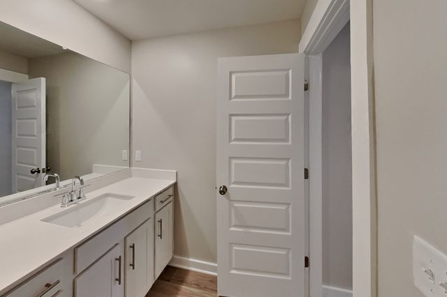 7001 Park Knoll Ln, Mount Juliet, TN 37122