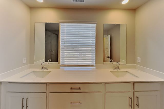 7001 Park Knoll Ln, Mount Juliet, TN 37122