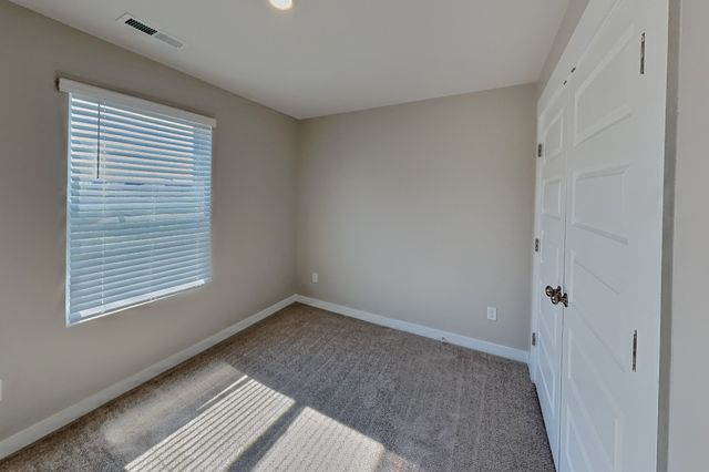 7001 Park Knoll Ln, Mount Juliet, TN 37122