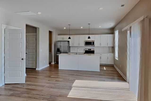 7001 Park Knoll Ln, Mount Juliet, TN 37122