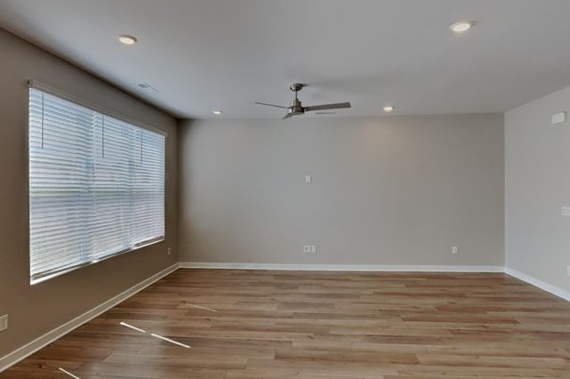 7001 Park Knoll Ln, Mount Juliet, TN 37122