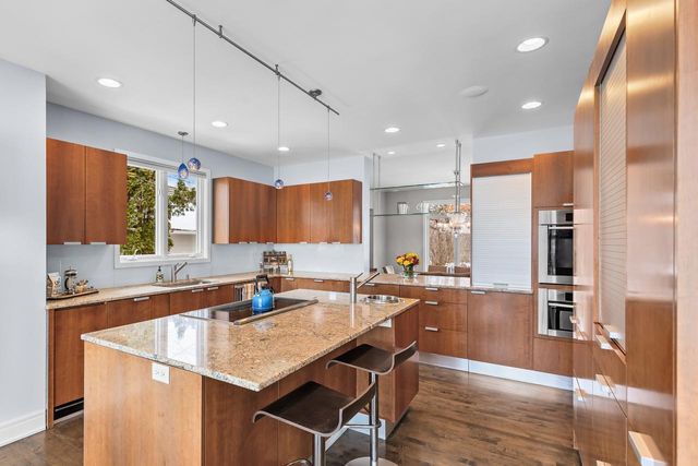 21150 Excelsior Boulevard, Excelsior, MN 55331