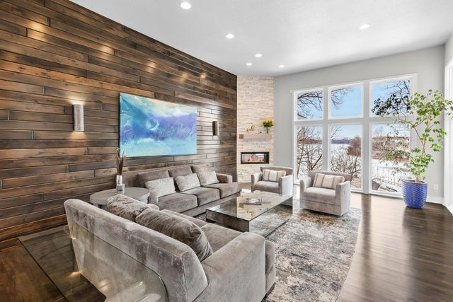 21150 Excelsior Boulevard, Excelsior, MN 55331