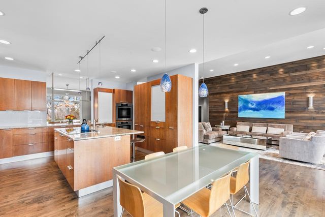 21150 Excelsior Boulevard, Excelsior, MN 55331