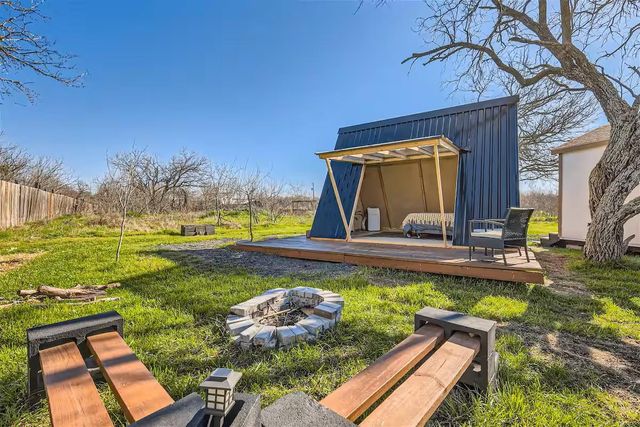 16107 Fagerquist RD, Del Valle, TX 78617
