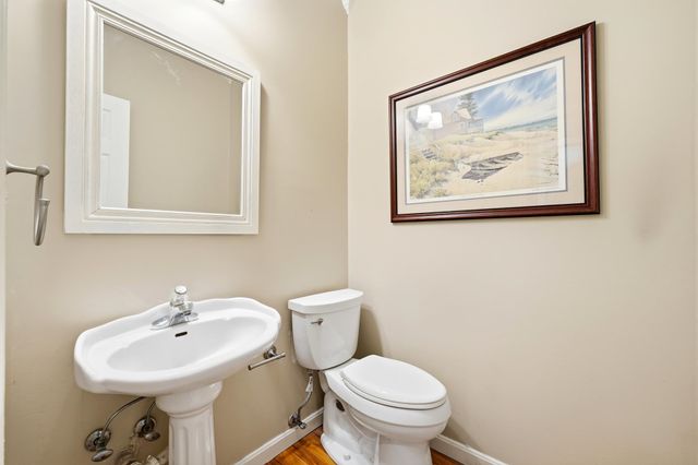 56 Deerfield Dr, Hurricane, WV 25526