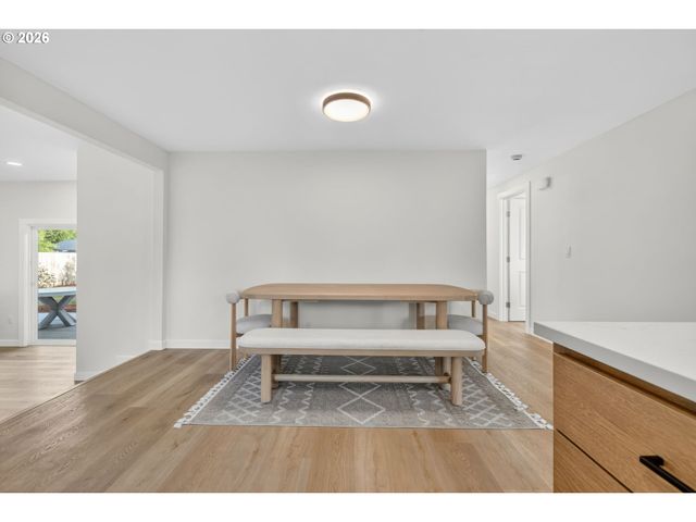 288 SUBURBAN Ave, Eugene, OR 97404