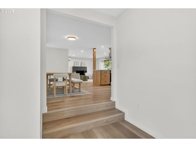 288 SUBURBAN Ave, Eugene, OR 97404
