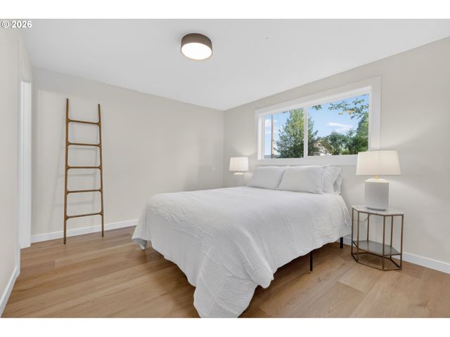 288 SUBURBAN Ave, Eugene, OR 97404