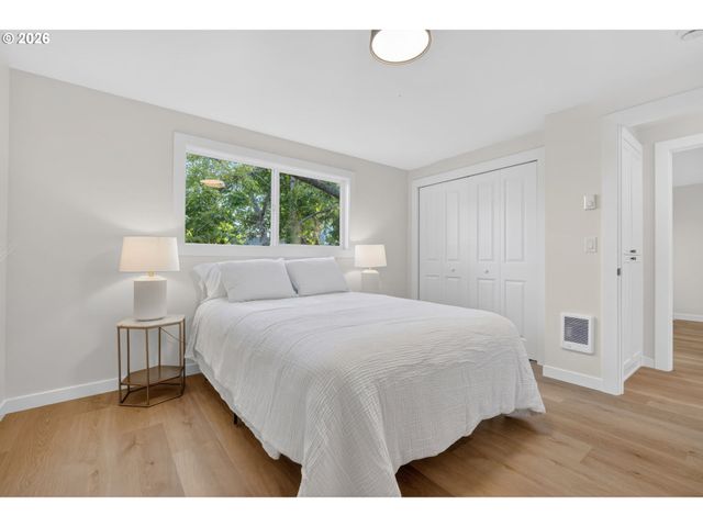 288 SUBURBAN Ave, Eugene, OR 97404