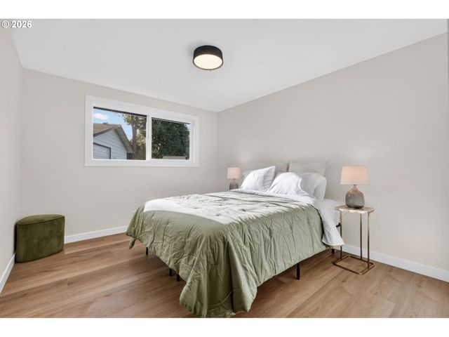 288 SUBURBAN Ave, Eugene, OR 97404
