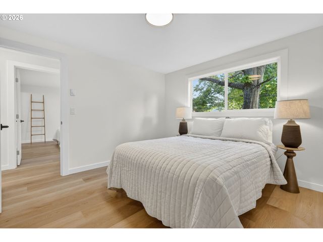 288 SUBURBAN Ave, Eugene, OR 97404