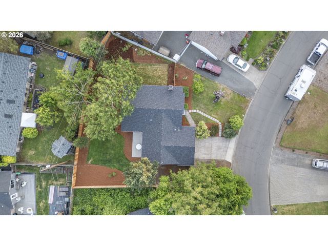 288 SUBURBAN Ave, Eugene, OR 97404