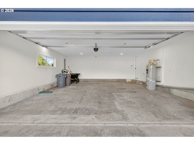 288 SUBURBAN Ave, Eugene, OR 97404
