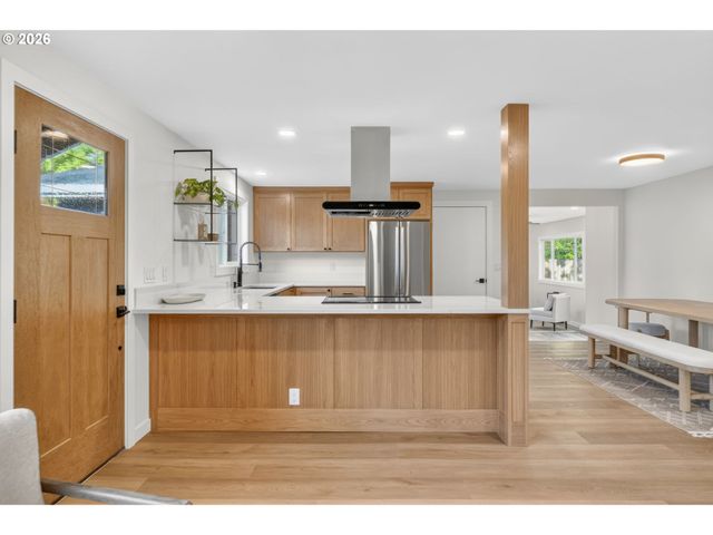 288 SUBURBAN Ave, Eugene, OR 97404