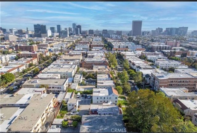 144 S Catalina, Los Angeles, CA 90004