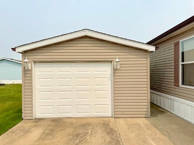 9 Swallow Lane, Beecher, IL 60401