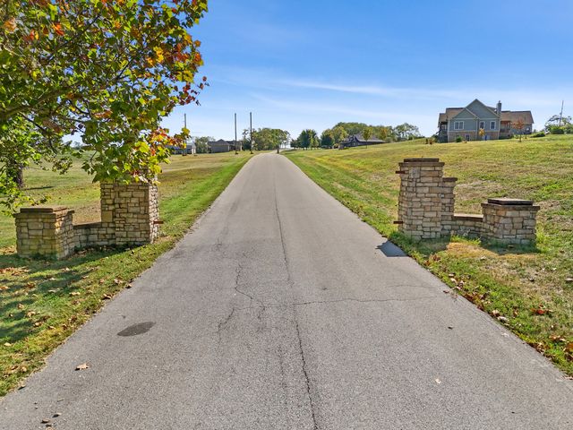 100 Collins Risk Road, Georgetown, KY 40324
