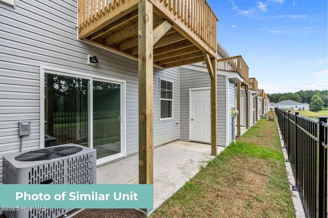 219 Sandy Cove Lane, Sneads Ferry, NC 28460