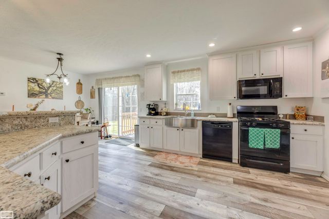 9559 Arnold Drive, Ira, MI 48023