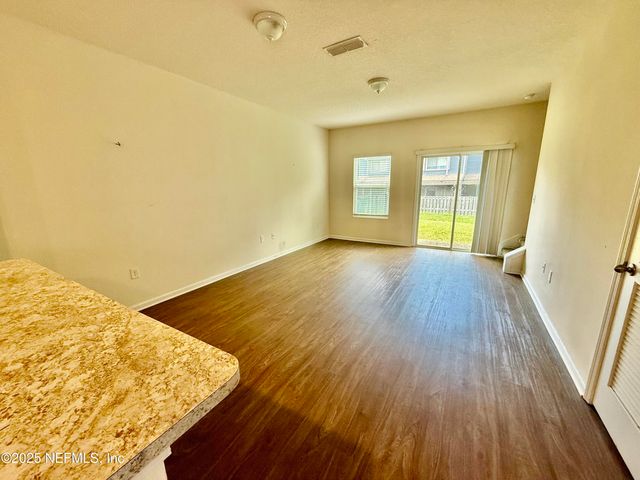 8006 ECHO SPRINGS Road, Jacksonville, FL 32256