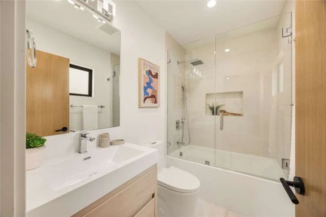 2316 N Parish Place, Burbank, CA 91504
