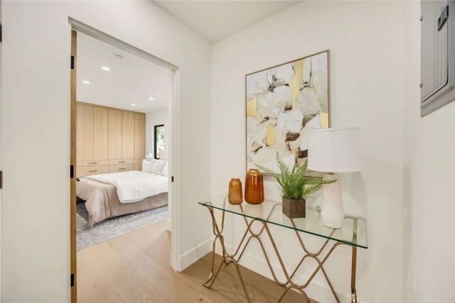 2316 N Parish Place, Burbank, CA 91504