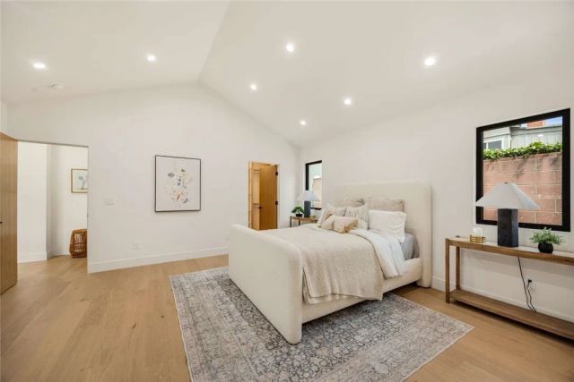 2316 N Parish Place, Burbank, CA 91504