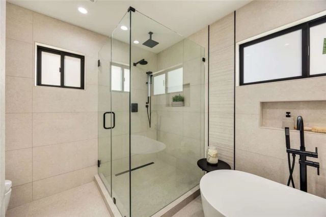 2316 N Parish Place, Burbank, CA 91504