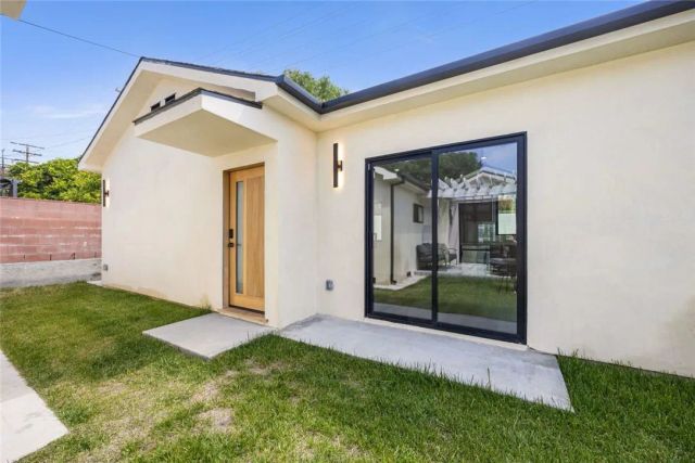 2316 N Parish Place, Burbank, CA 91504