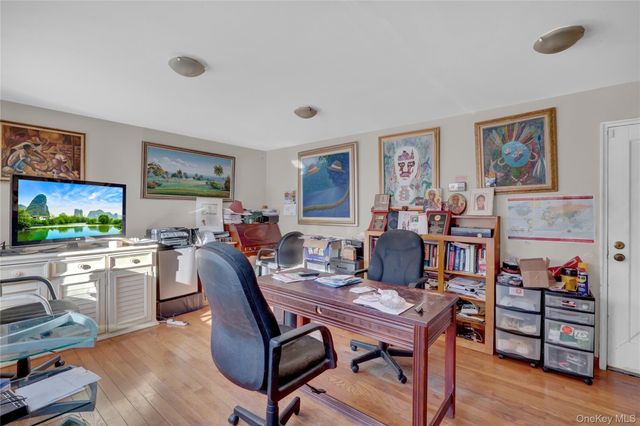 140 Long Drive, Hempstead, NY 11550