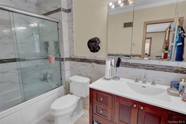 140 Long Drive, Hempstead, NY 11550