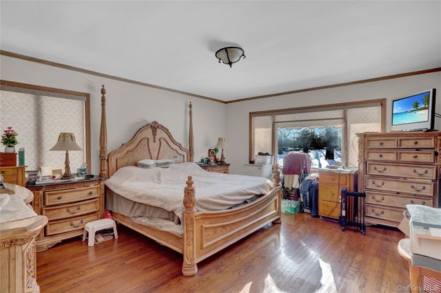 140 Long Drive, Hempstead, NY 11550