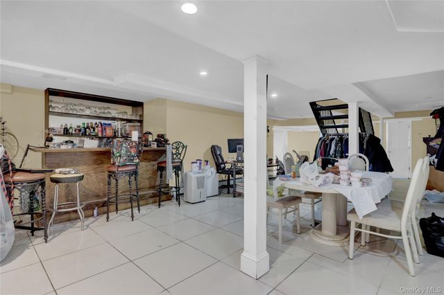 140 Long Drive, Hempstead, NY 11550