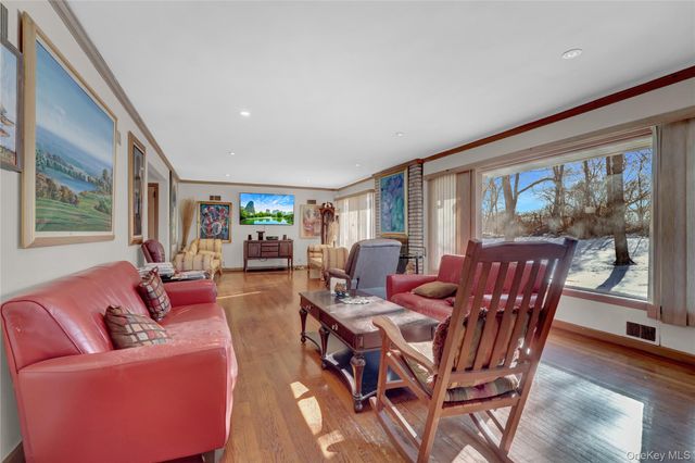 140 Long Drive, Hempstead, NY 11550