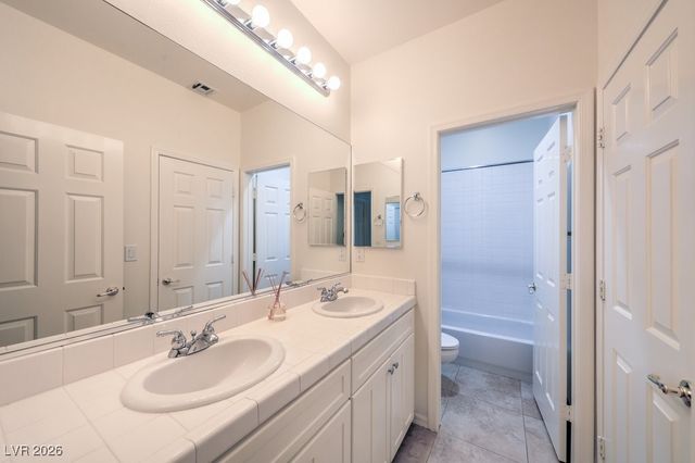 11 Stonemark Drive, Henderson, NV 89052