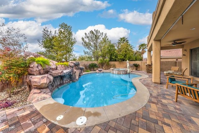 11 Stonemark Drive, Henderson, NV 89052