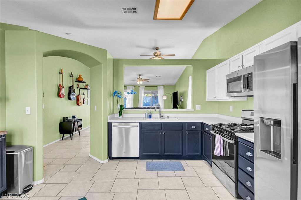 536 Sol De Sandia Street, Henderson, NV 89015 — photo 2
