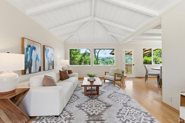 178 Reservoir Rd, San Rafael, CA 94901