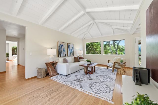 178 Reservoir Rd, San Rafael, CA 94901